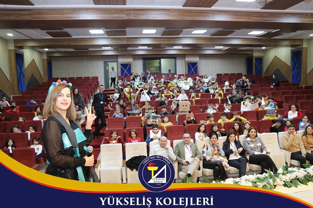 ♻️ Yükseliş Koleji 4. Sınıf Öğrencileri Geri Dönüşüm Kostüm Partisinde! 🌟