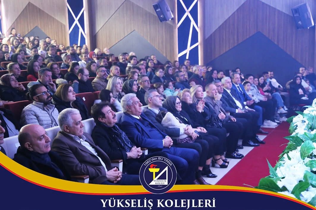 🎩✨ Yükseliş Koleji’nde Unutulmaz Gece: Aref İllüzyon Gösterisi Büyük Beğeni Topladı!