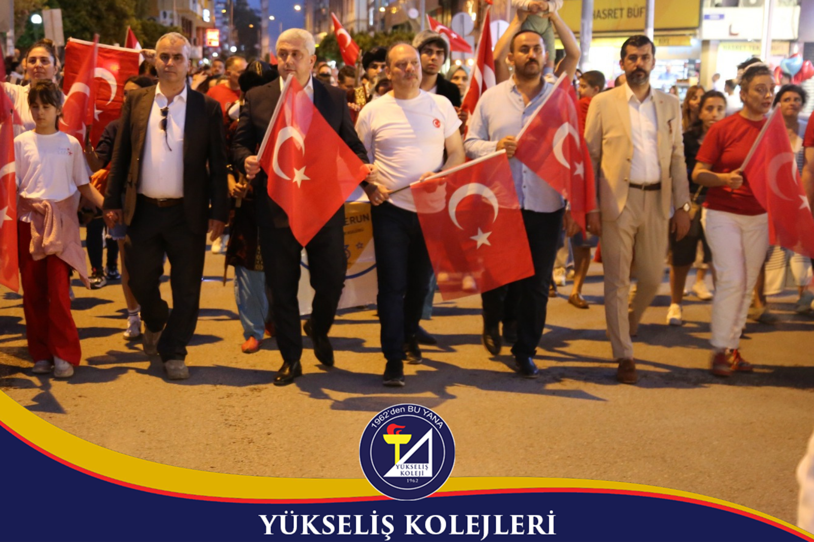 Yükseliş Koleji Bilim Kampüsü’nden 19 Mayıs’a Coşkulu Fener Alayı! 🇹🇷✨