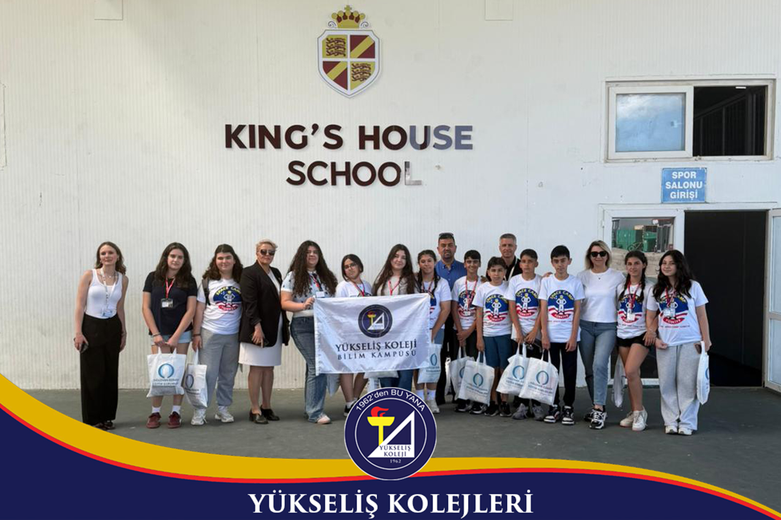Yükseliş Koleji olarak İzmir Bilim Gezimizin üçüncü gününde, uzay kampı mezuniyet töreni ile bilim görevlerini başarıyla tamamlayan öğrencilerimiz büyük bir gurur yaşadı. 🚀✨